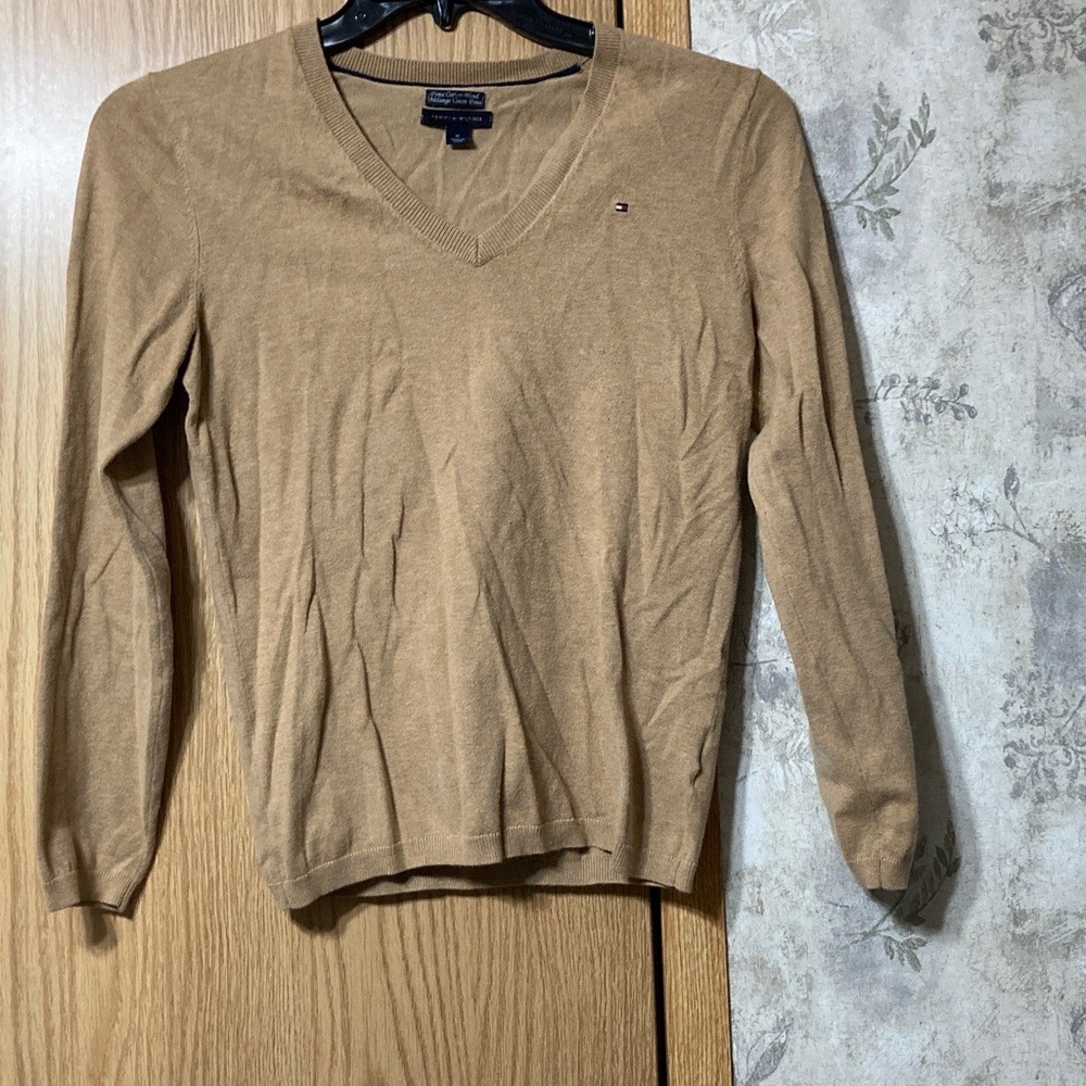 Tommy Hilfiger Men's Camel V-Neck Sweater
